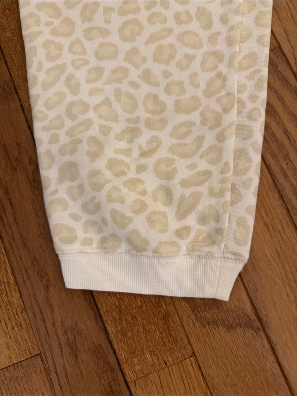 Old Navy Cream Leopard Print Jogger Pants
